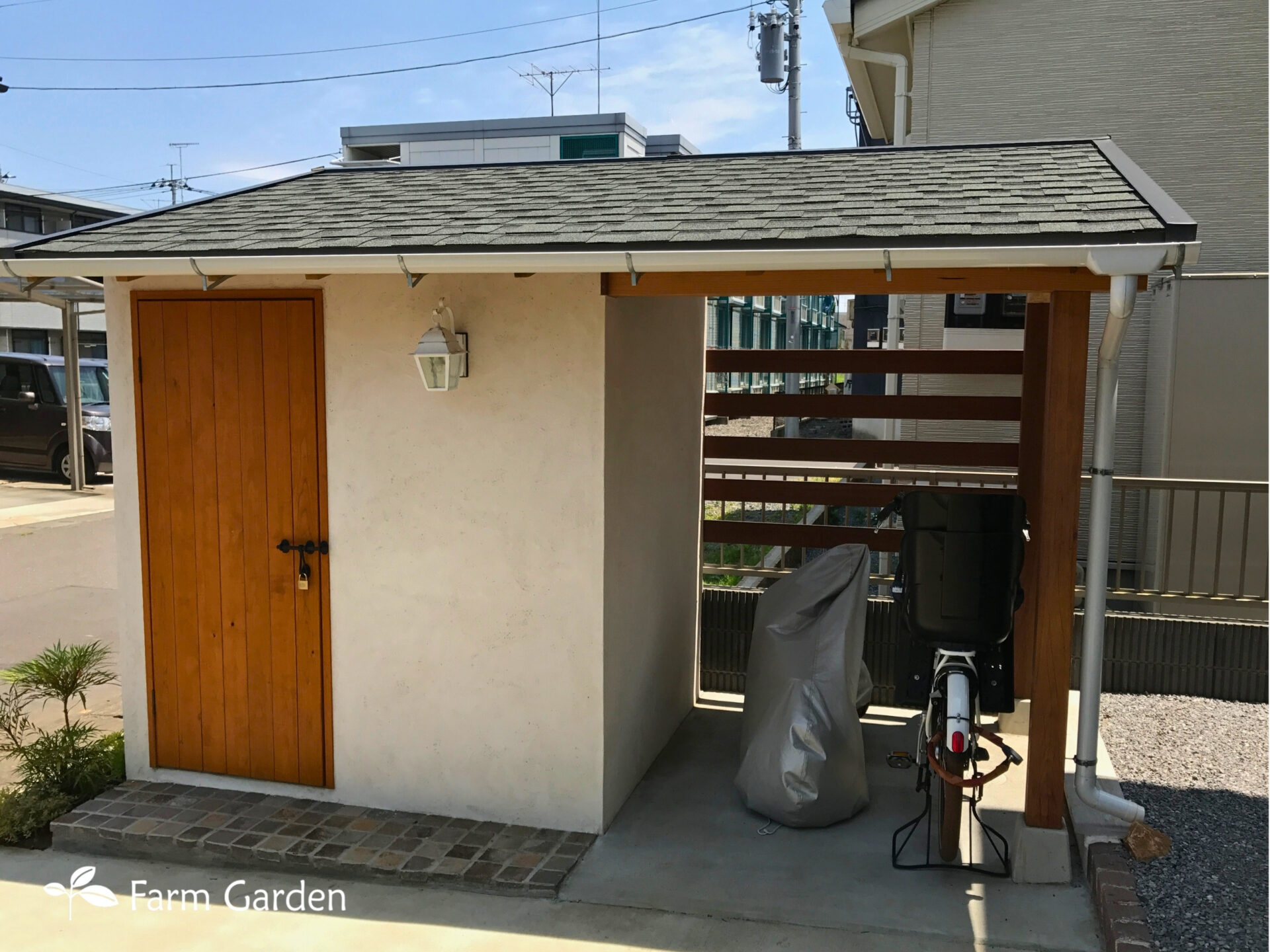8 I（小山）オリジナル物置小屋兼サイクルポート